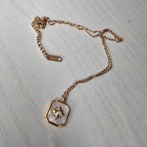 Elegant Gold Pendant Necklace Stainless Steel